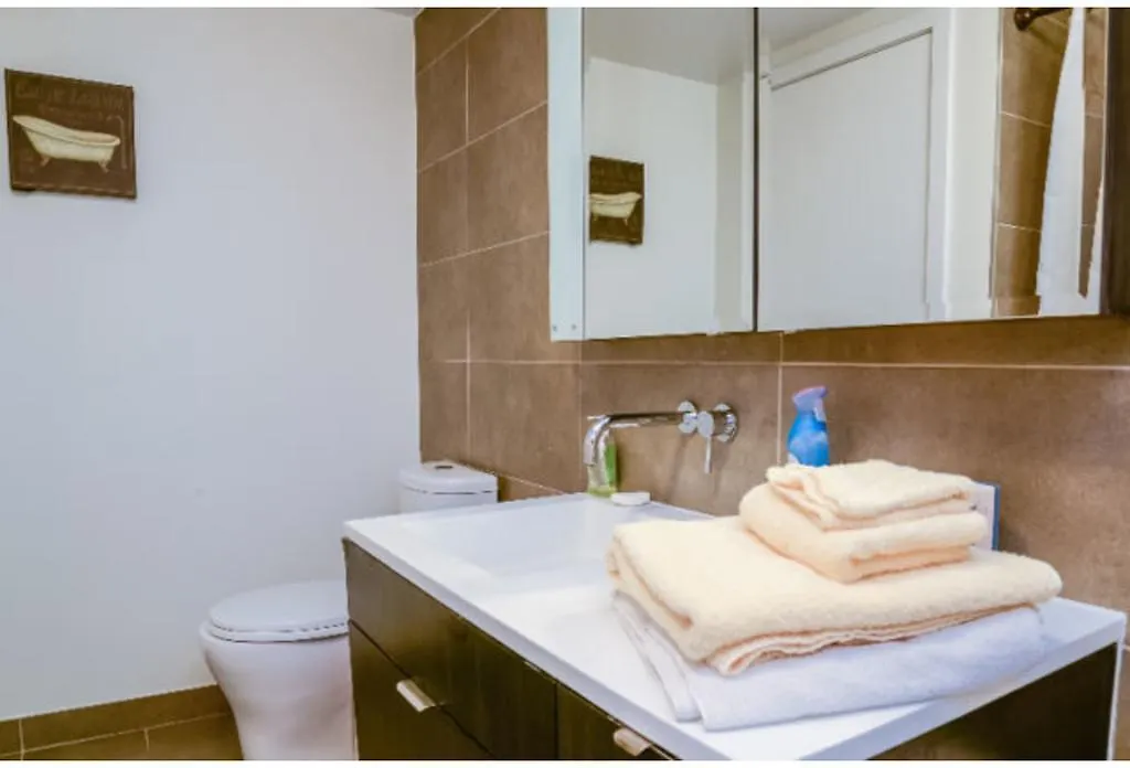 Applewood Suites - The Wellington Loft Toronto