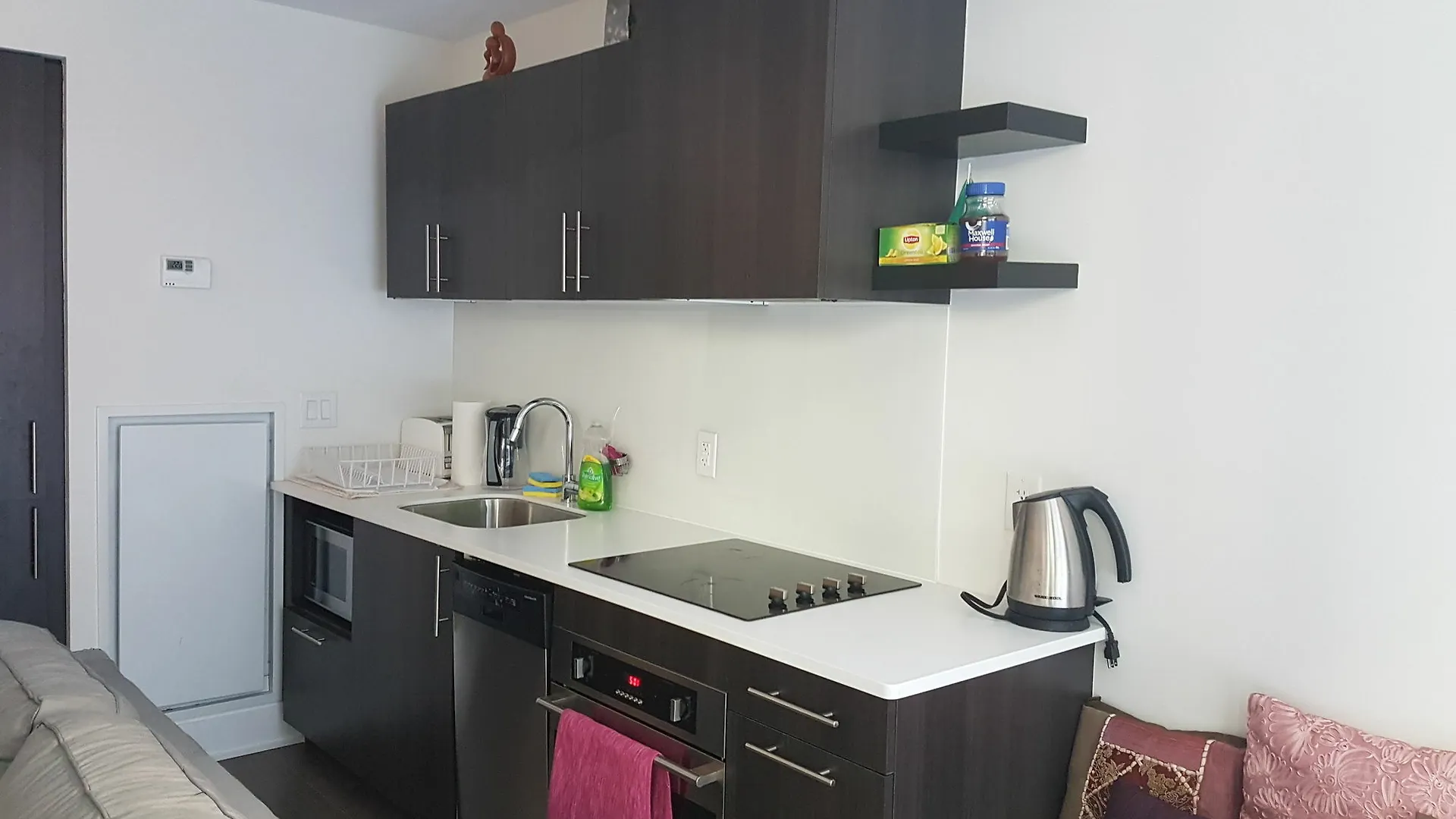 Applewood Suites - The Wellington Loft Toronto Apartment