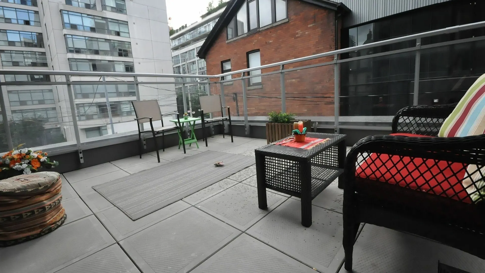 Applewood Suites - The Wellington Loft Toronto